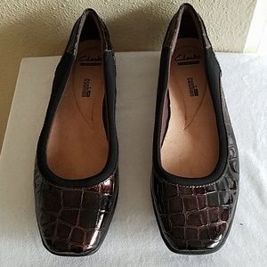 Clark's Soft Cushion brown patent crocodile flats